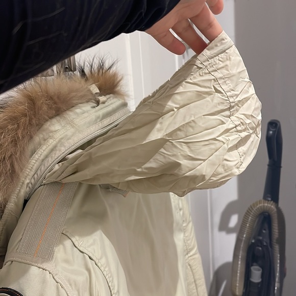 Woman’s parajumper jacket - Picture 8 of 8